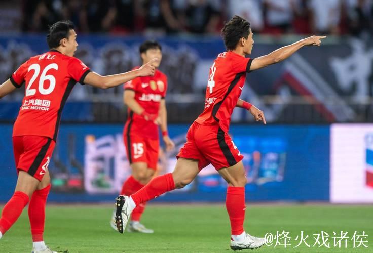 亚冠-颜骏凌点球失守 上海海港0-4惨败神户胜利船 亚冠-颜骏凌点球失守 上海海港0-4惨败神户胜利船